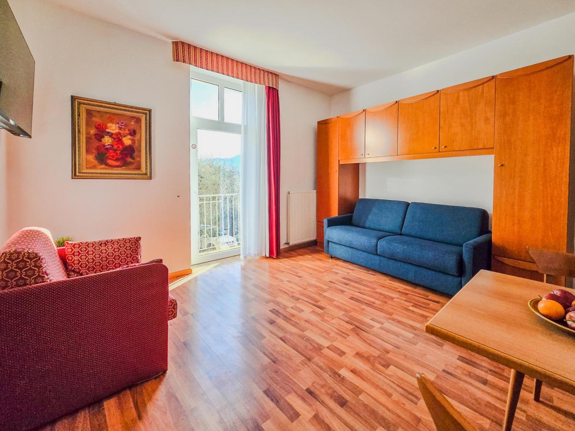 Aparthotel Englovacanze Riva del Garda Exterior photo
